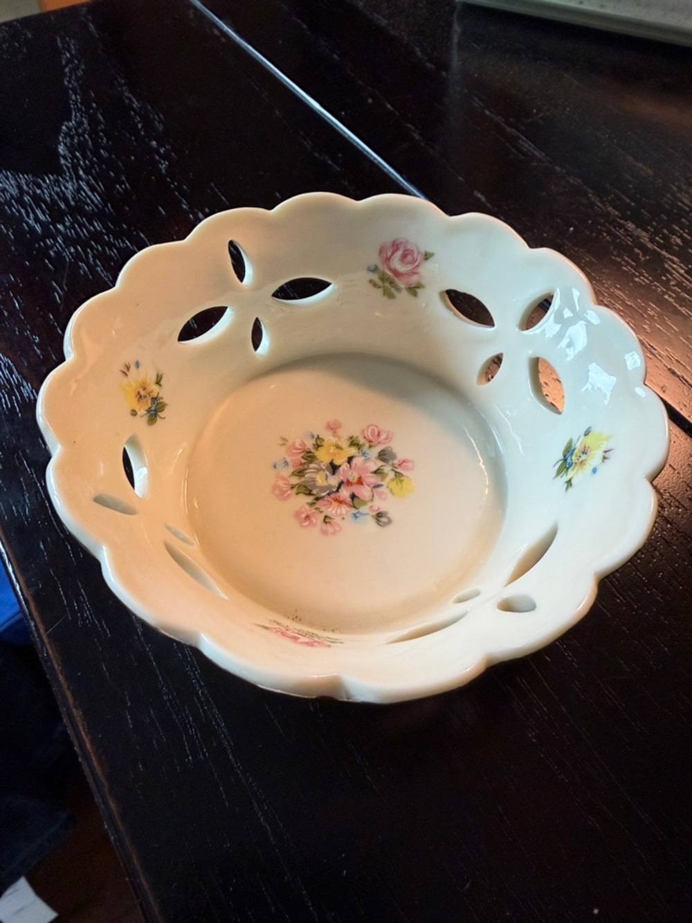 Vintage porcelain trinket dish-EUC